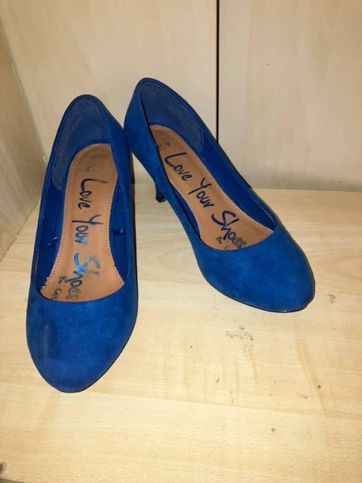 Love Your Shoes" от George