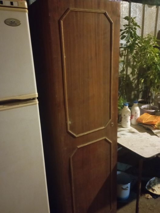Отдам шкафы советские
