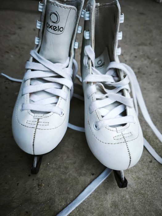 Vand patine patinaj artistic 36 si 33