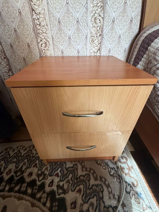 Продадим спальный гарнитур
