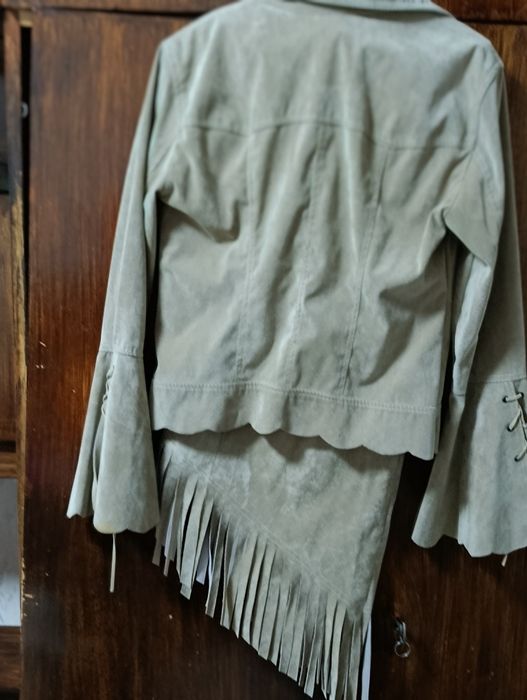 Дамски костюм _ гладко. кадифе