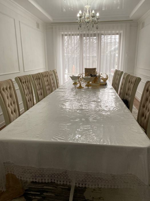 Стол   гостиной   деревянный