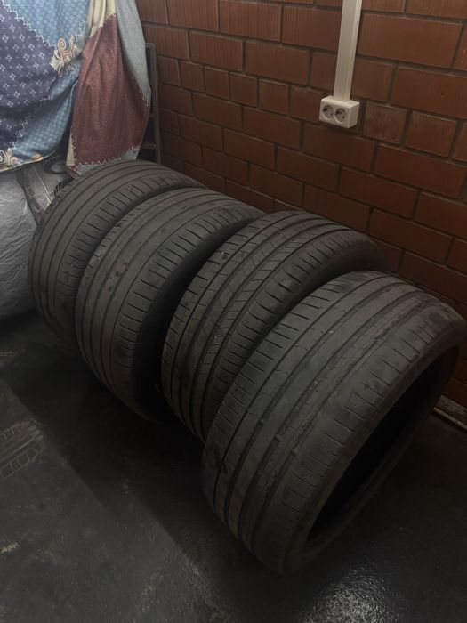 Продам резину pirelli r22 P-Zero RFT