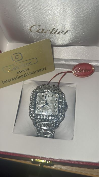 Часовник Santos стил – луксозна визия