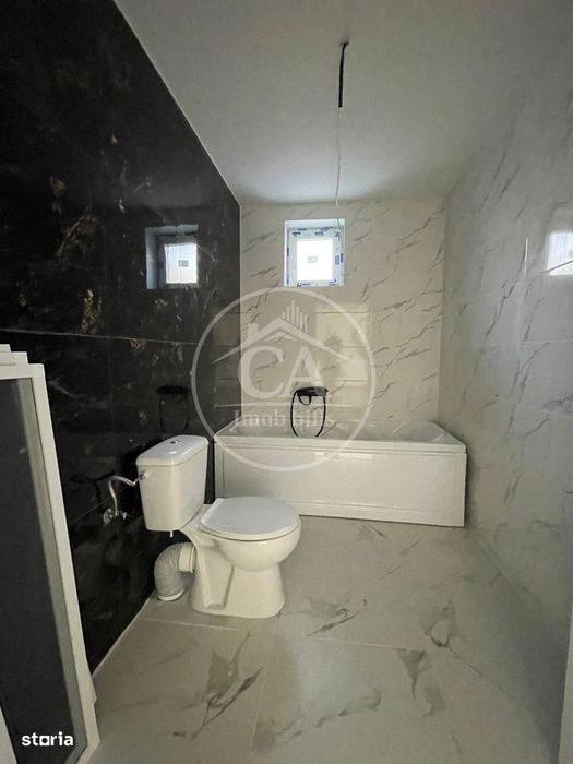 Casă de vânzare tip duplex cu 4 camere în Nojorid, Oradea.