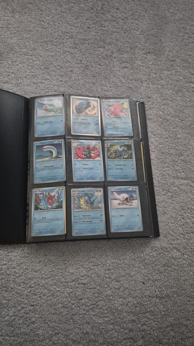 Album Pokemon cu cartonase originale