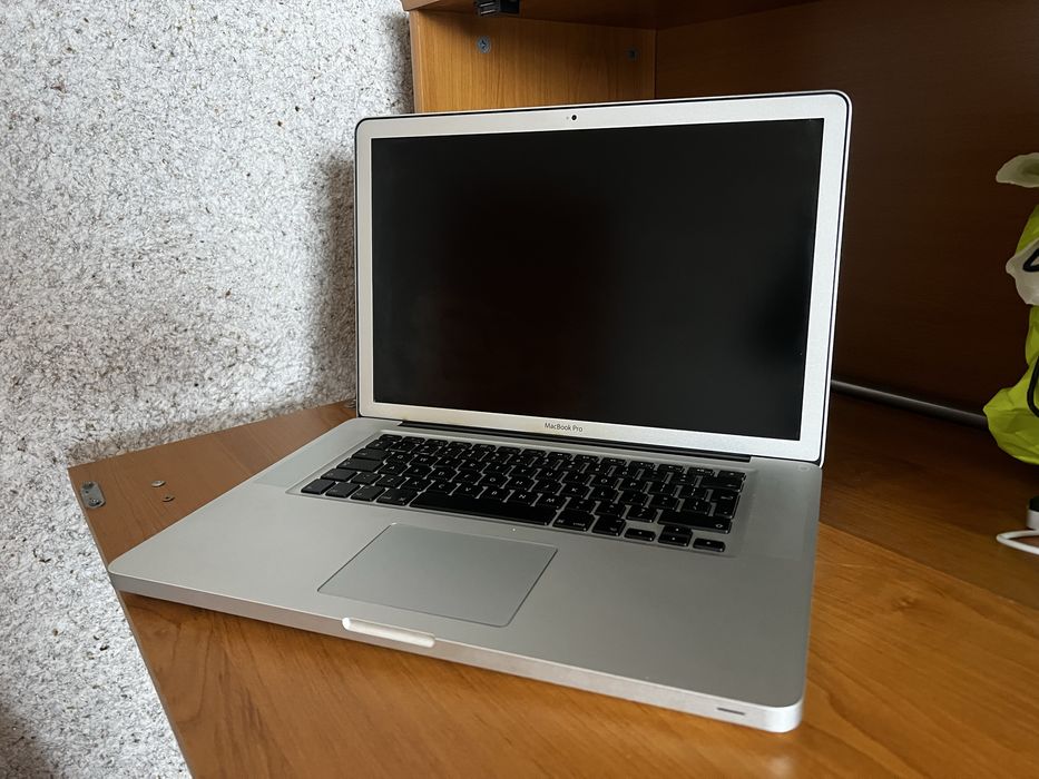 Macbook Pro 15 - inch Early 2011 - за части