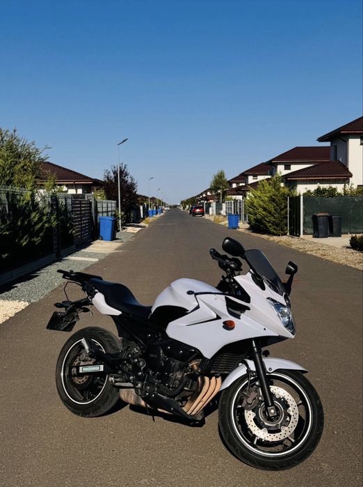 Vând Yamaha XJ 600 S Diversion Albă