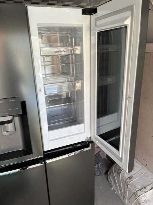 Frigider Lg side by side