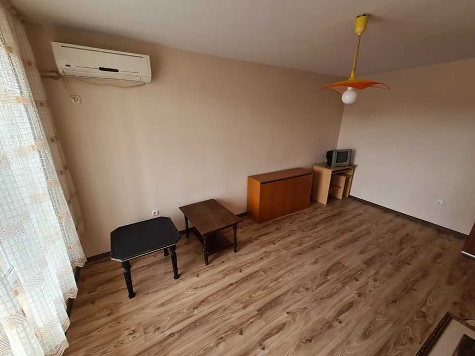 Дава се под наем Двустаен апартамент в Бургас, Възраждане - 45 кв.м за 125 € - Снимка #3