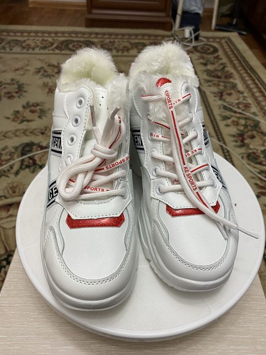 Зимние кроссовки