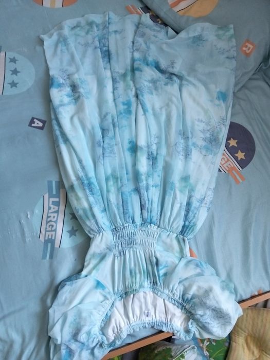 Продам женское платье.