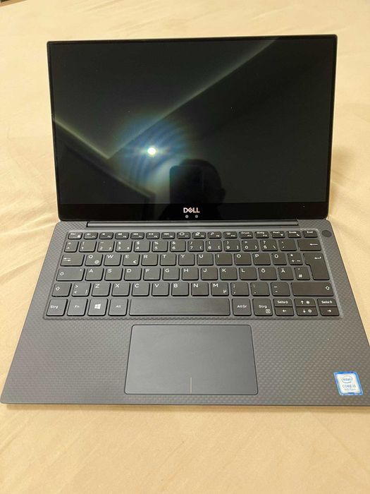 DELL XPS 13 9370 Лаптоп