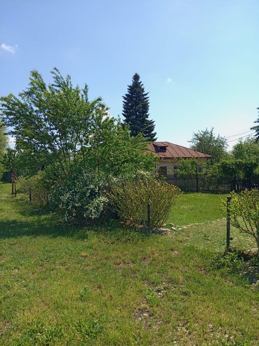 Vând casă batraneasca cu 1700mp