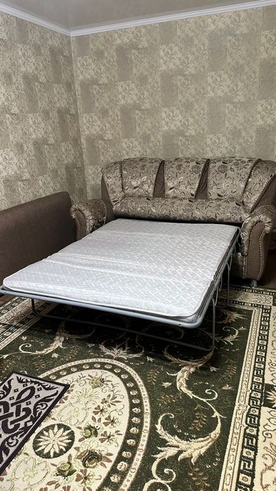 Продам диван и два кресла