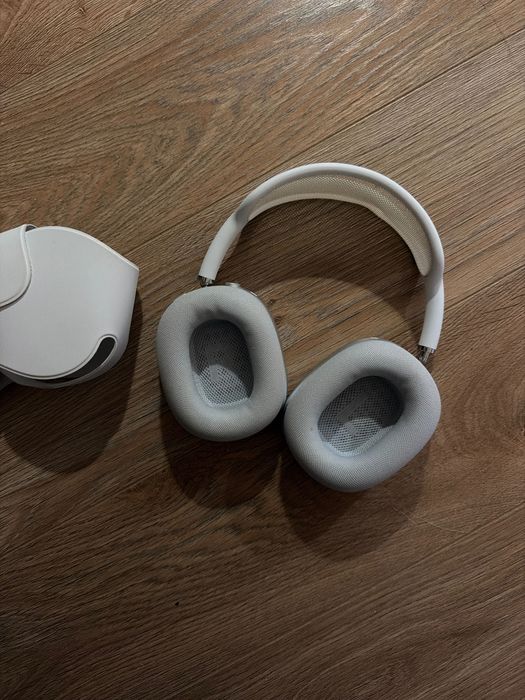 Airpod max 1 почти чисто нови