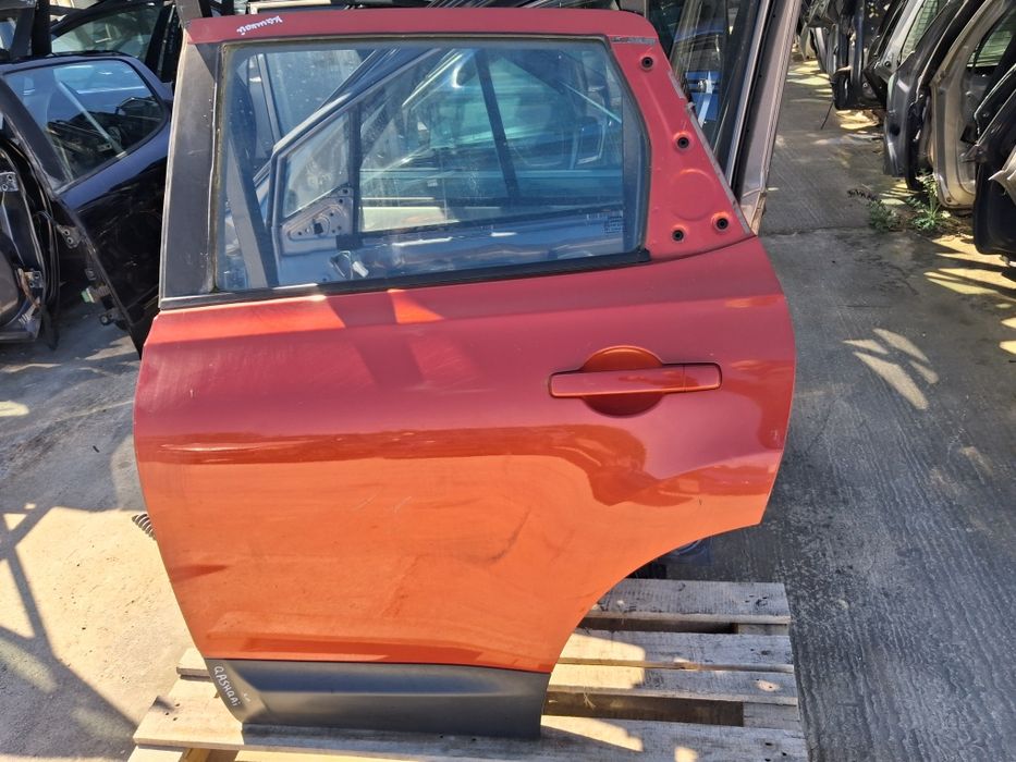 Врата Nissan Qashqai 2008г.