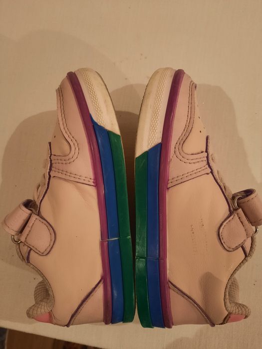 Кроссовки в хорошем состоянии