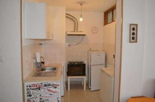 Дава се под наем Тристаен апартамент в София, Бъкстон - 80 кв.м за 520 € - Снимка #2