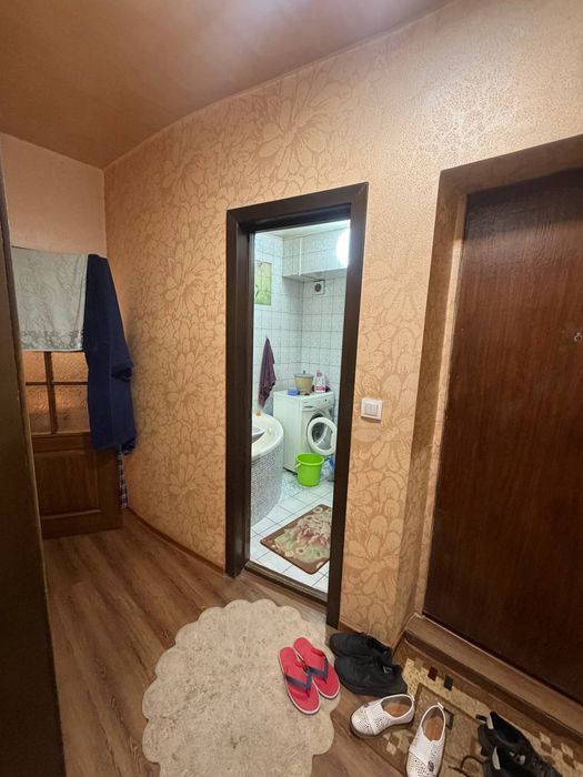 Квартира на Ц4-5 школа 1*2/1/4 общ пл 45м можно под офис