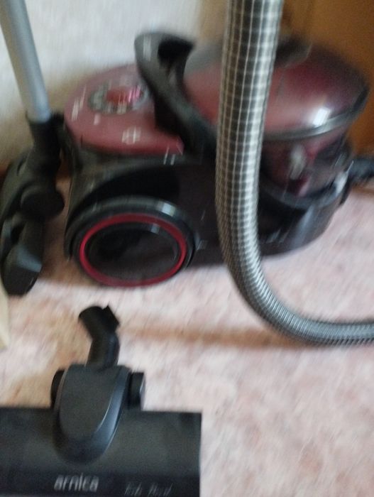 Пылесос продается Моющий