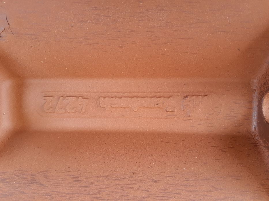 Капаци за керемиди тондах