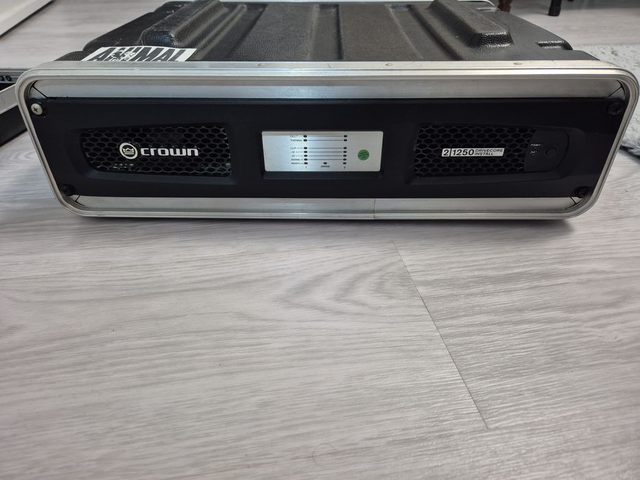 Vând amplificator Crown dci 2 1250