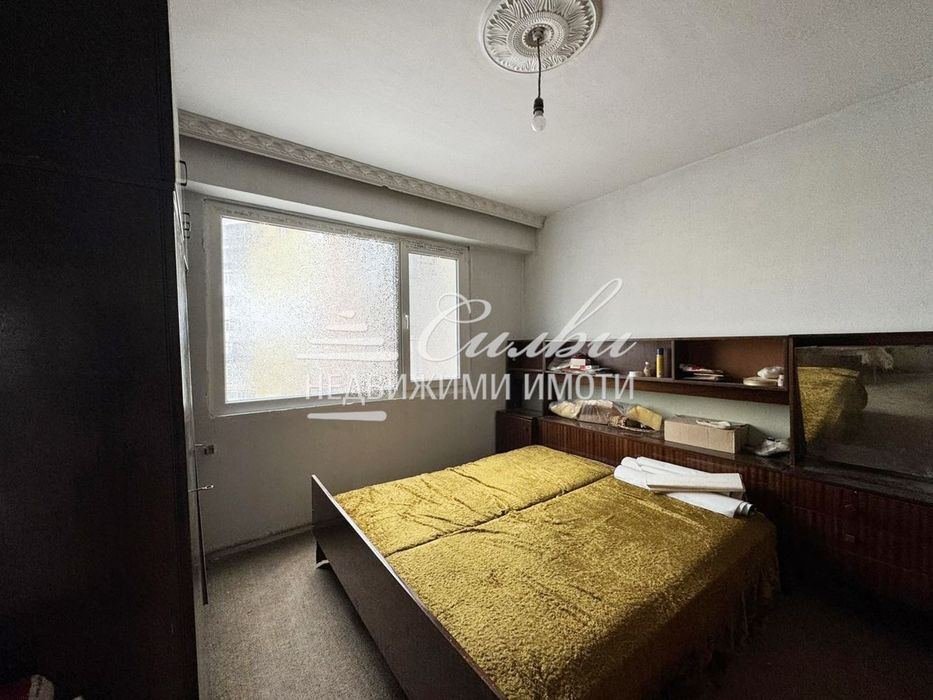 Тристаен апартамент на предпочитан ЧЕТВЪРТИ ЕТАЖ – кв. Пети полк