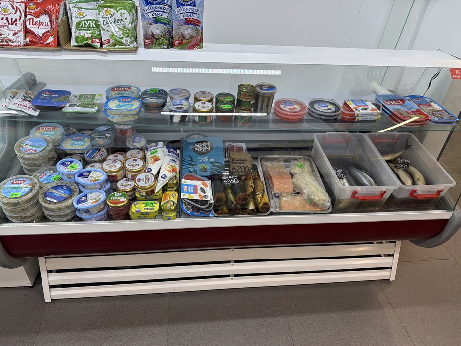 Витриный холодильник