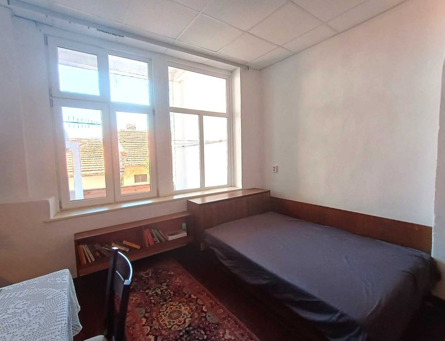 Дава се под наем Тристаен апартамент в Велико Търново, Акация - 76 кв.м за 255 € - Снимка #1