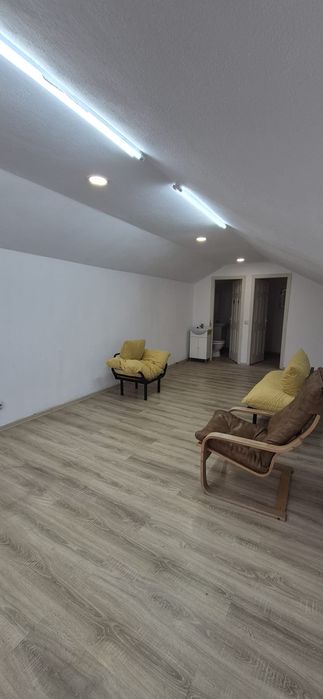 Spațiu comercial