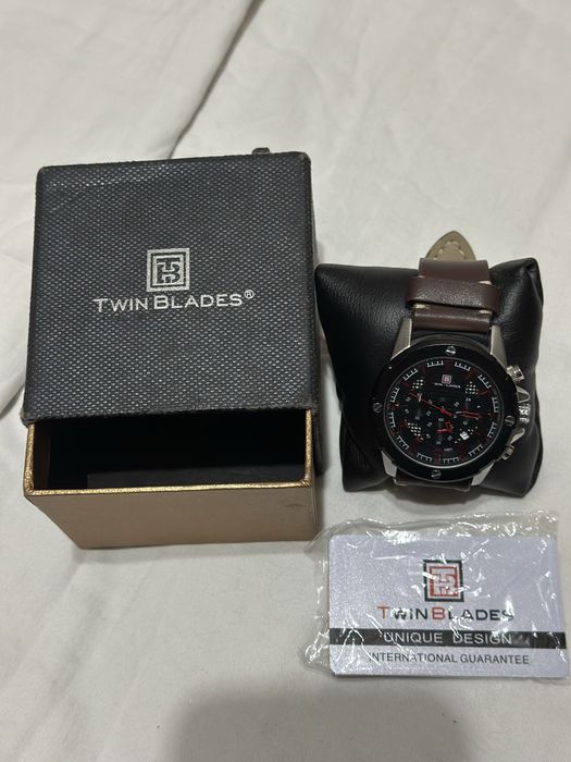 Часы  новые , на подарок ,куплено в литве