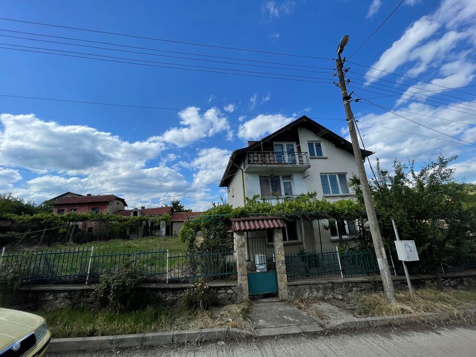 Продава се Къща в с. Малка Верея, Област Стара Загора - 180 кв.м за 873 €/кв.м - Снимка #2