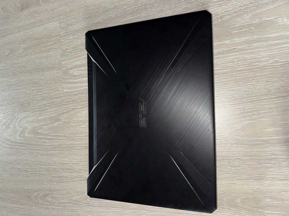 Laptop Gaming ASUS TUF FX505D – Pentru piese / Defect (Placă de bază)