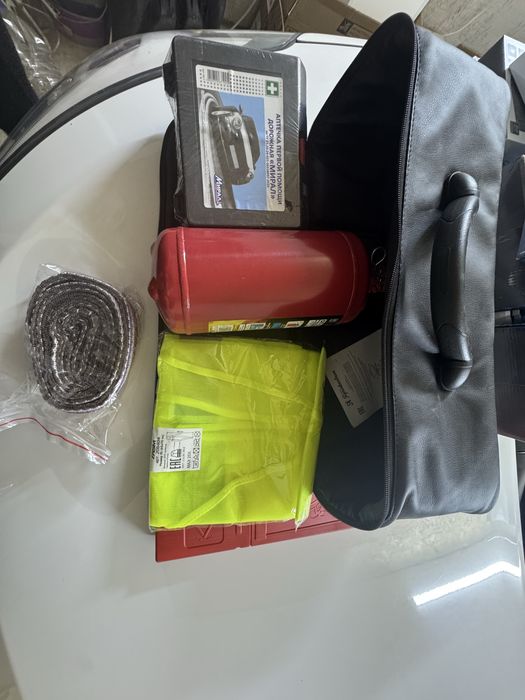 Продам новый набор автомобилиста