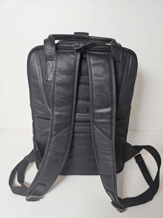 Луксозни Кожени Раници, бизнес чанти- Piquadro, The Chesterfield Brand