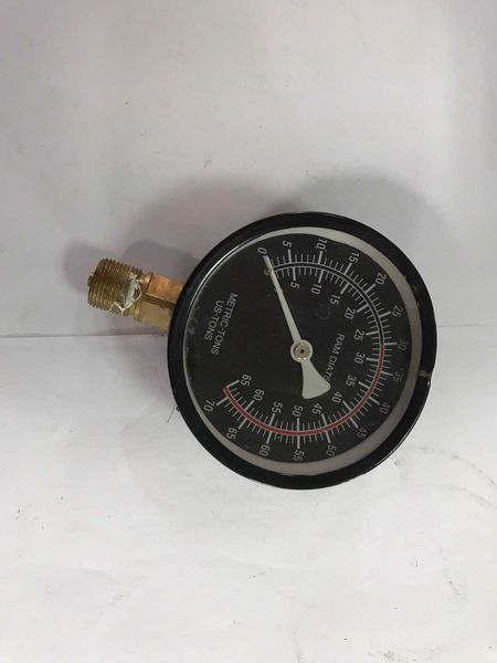 Резервни части , баланс , гумодемонтажна , подемници