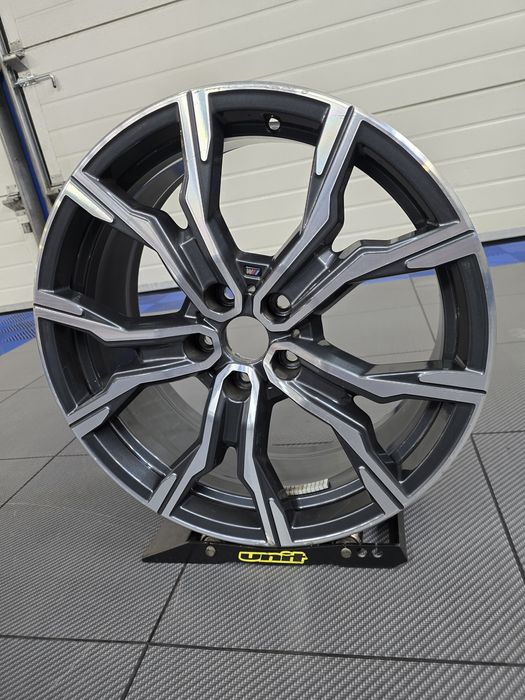 ОРИГИНАЛНА BMW 19” Джанта – OEM 8092163