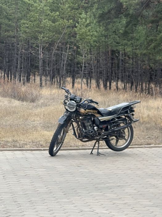 Продам мотоцыкл GZX требуется вложение сиденья краника и подношек