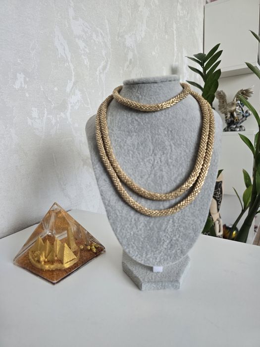 Бижутерия, Вязанный жгутик из бисера и браслет