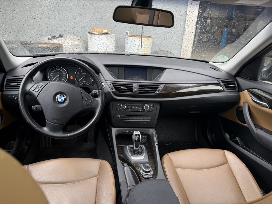 BMW X1 2012 — imagine 5