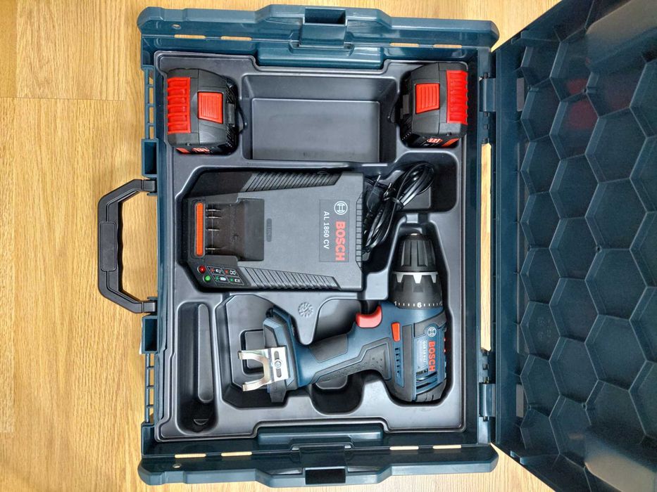 Surubelnita Bosch Professional GSR 18 V-LI 2 acumulatori 4 Ah 1700 RPM