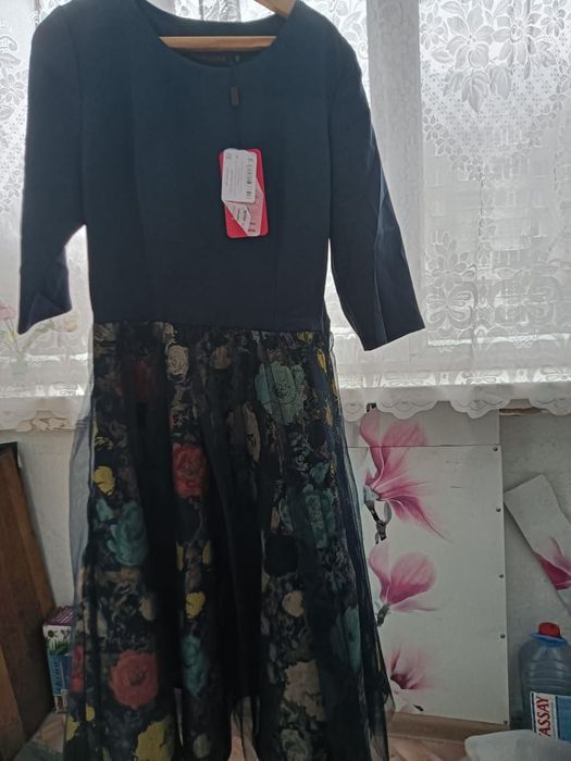 Продам платье новое