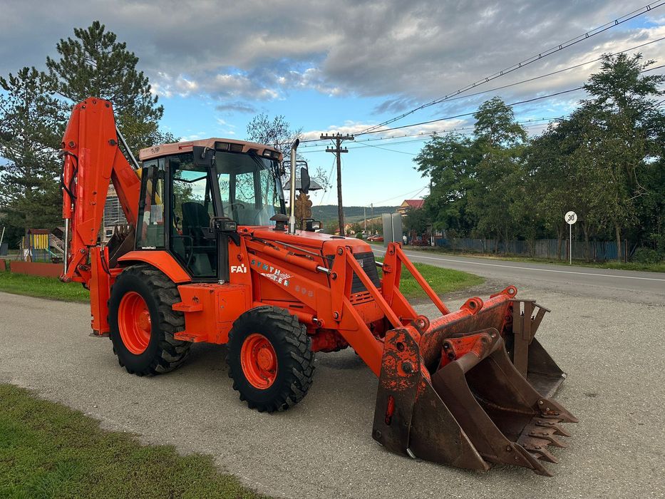Buldoexcavator FAI Komatsu