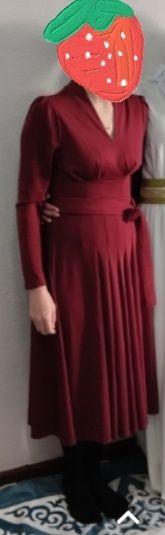 Продам платья. Размеры 42-44