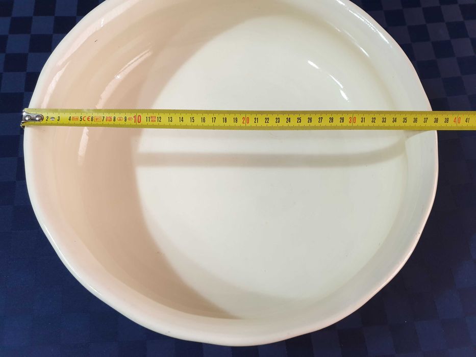 Голям масивен старинен порцеланов леген и буркани за подправки