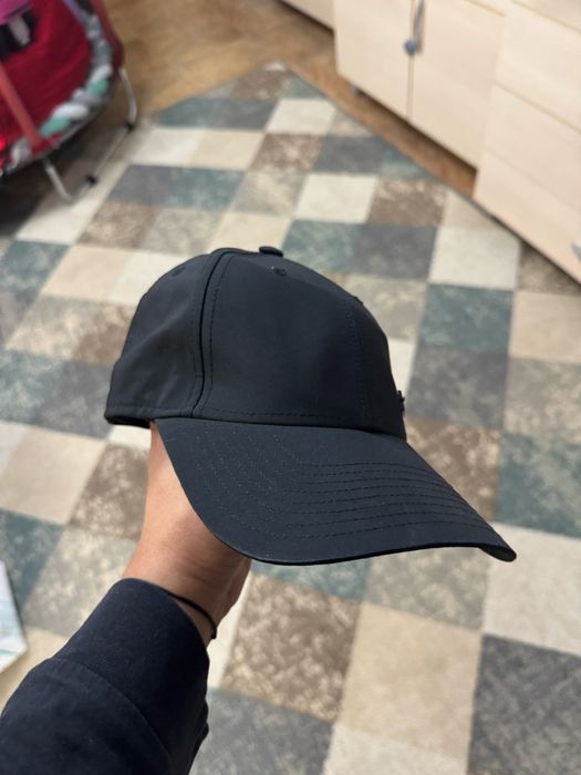 Шапка с козирка Adidas