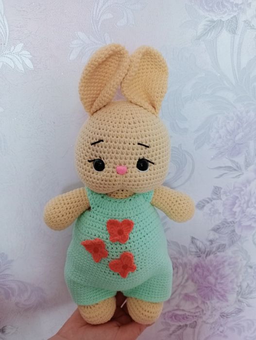 Продам зайчика ручной работы , 5000