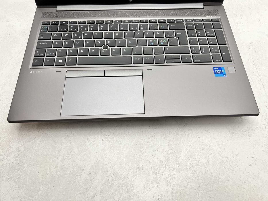 Реновиран лаптоп HP Zbook Firefly 15 G8 i7-1185G7 32GB 510GB T500 4GB