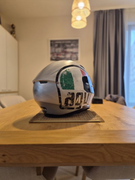 AGV K3sv каска за мотор